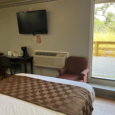 Outpost Motel ドリッピング・スプリングス エクステリア 写真